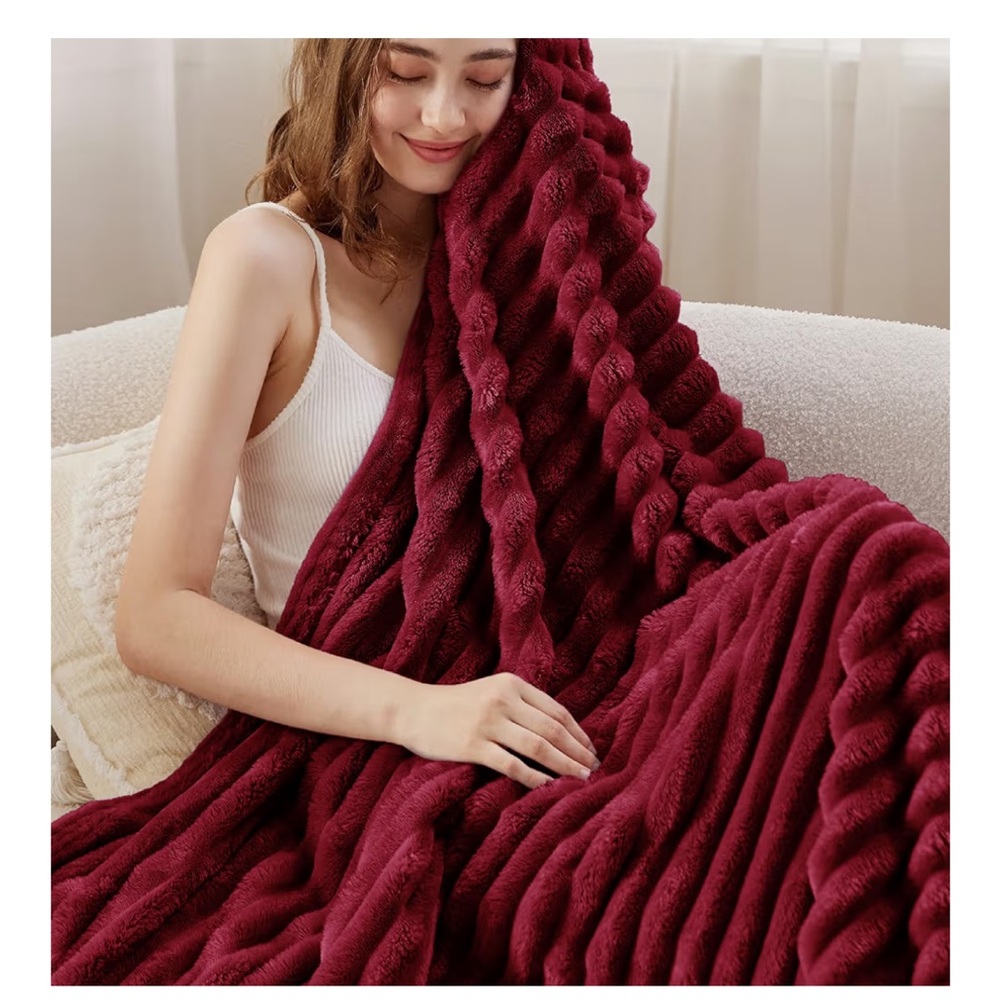 Ultra-Soft Lightweight Textured Throw Blanket 50x60” RED